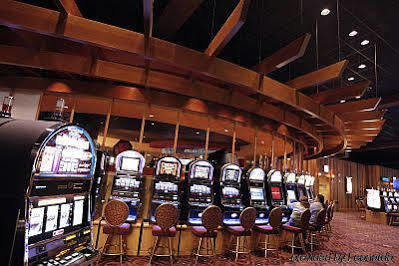 Kewadin St. Ignace Hotel Evergreen Shores エクステリア 写真